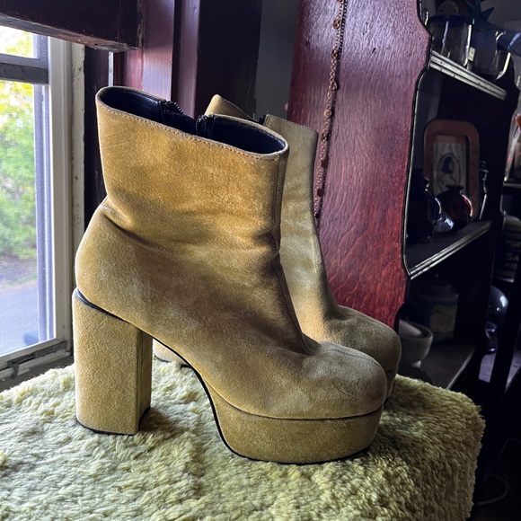 Women's Chartreuse Platform Ankle Boots - Chinese Laundry - Picture 1 of 2